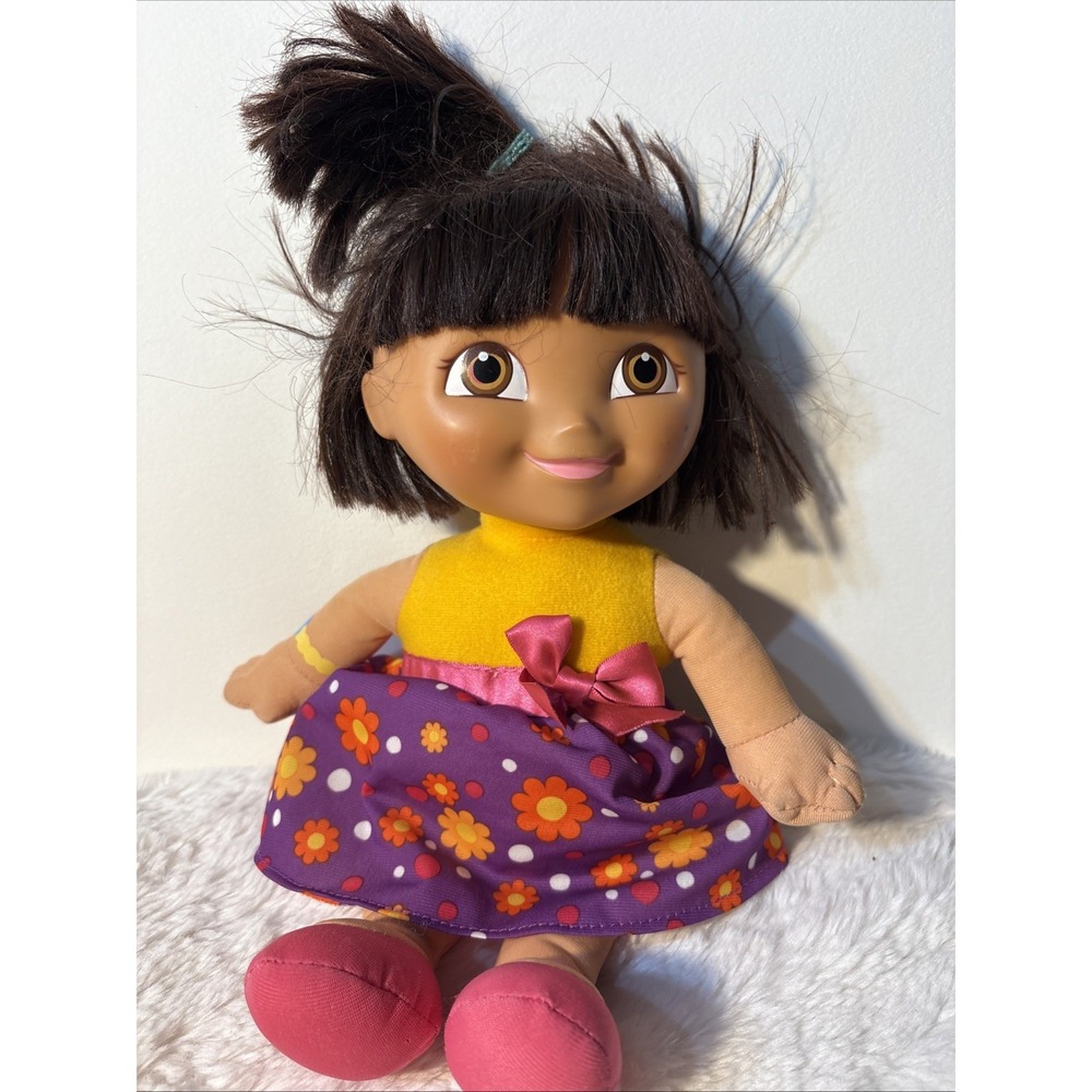 2009 Fisher Price Dora The Explorer Doll Sound Works!